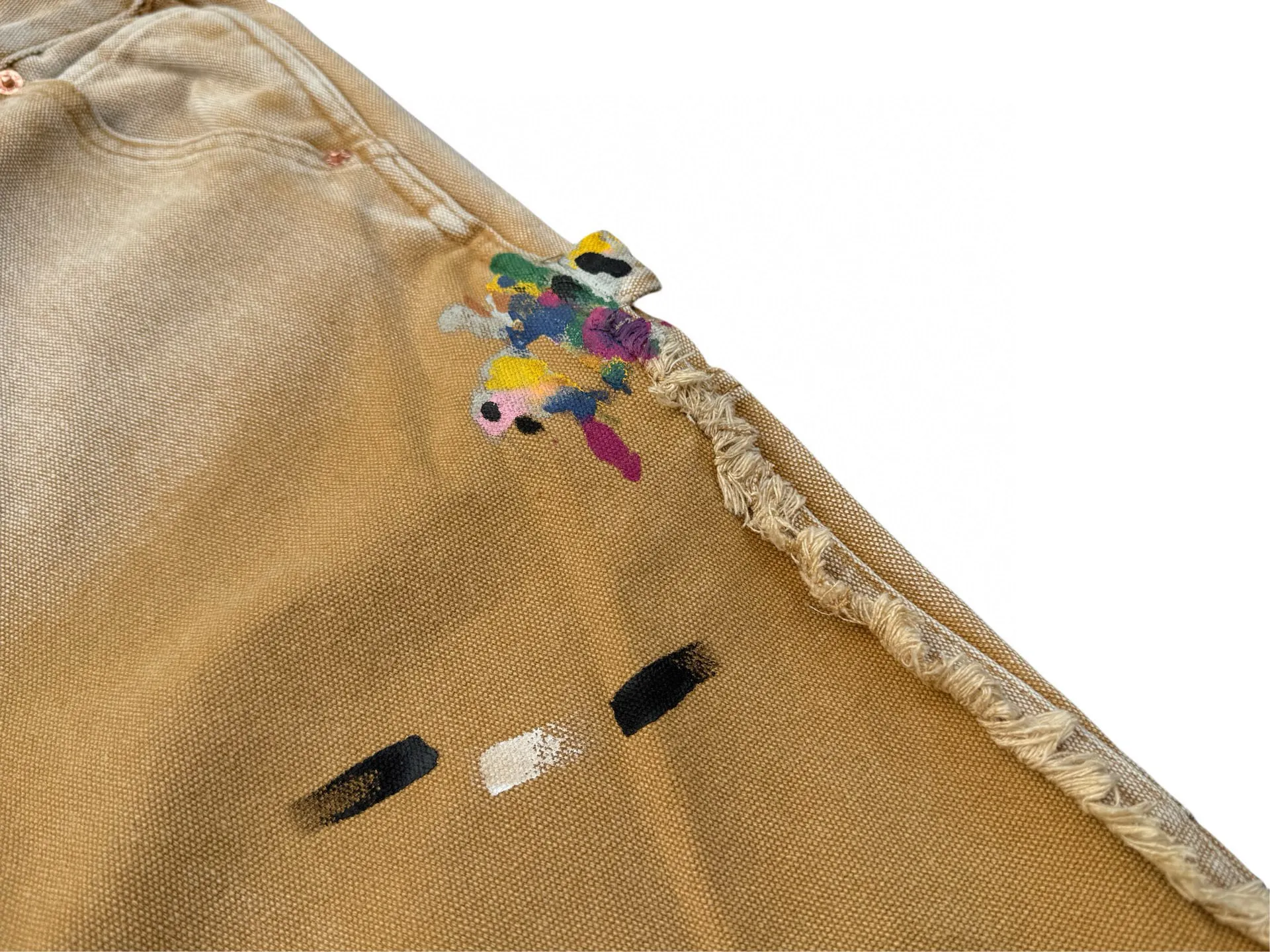 P250💰G91 GALLERY DEPT. Spliced ​​patches, ink-splashed denim bell-bottoms, washed distressed spliced ​​jeans, denim washing factory. During the process, the owner of the washing factory helped introduce a boss who once worked at the Levi OEM factory and then started his own business. This also paved the way for the following styles. Therefore, Levi's remodeled single product for the base plate is really familiar. Whether it is the fabrics supplied or the lathes used in production, there is nothing to choose from. -Color: Black -Size: S-XXL (corresponding to 28-36)